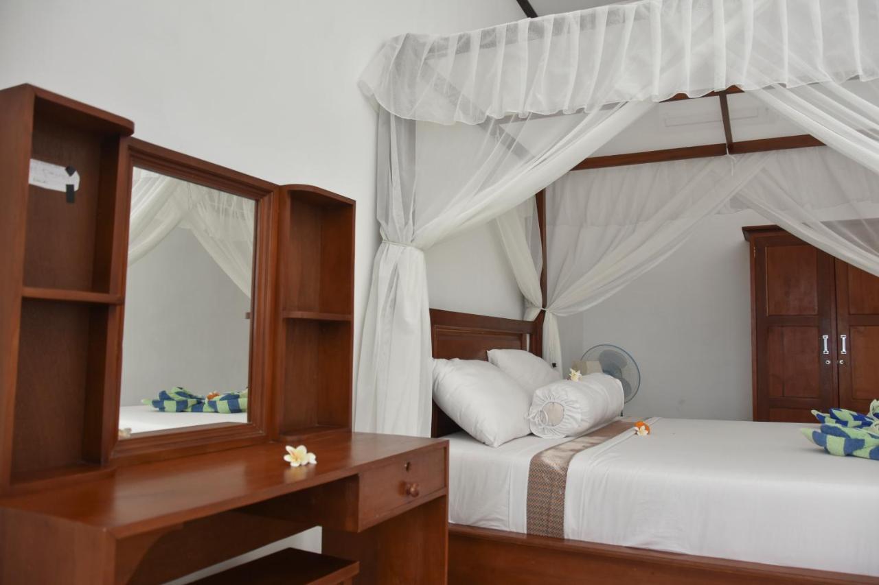 Warung Ombak Homestay Амед Екстер'єр фото