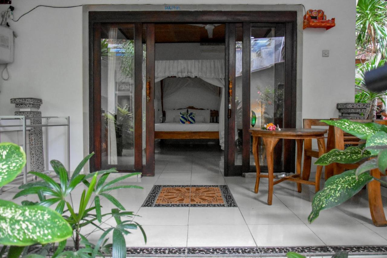 Warung Ombak Homestay Амед Екстер'єр фото